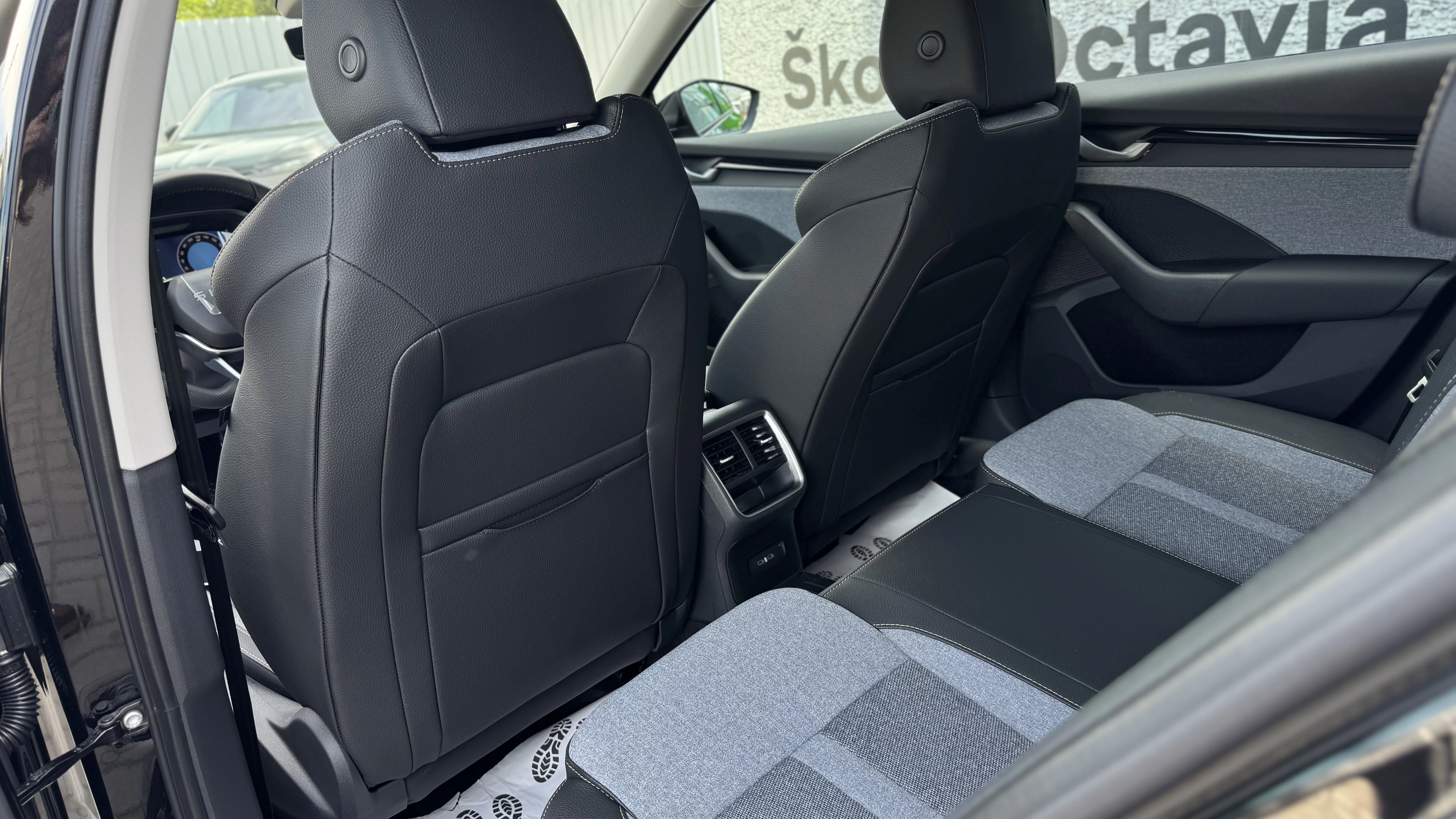 Фото автомобіля Škoda Octavia A8 FL Individual